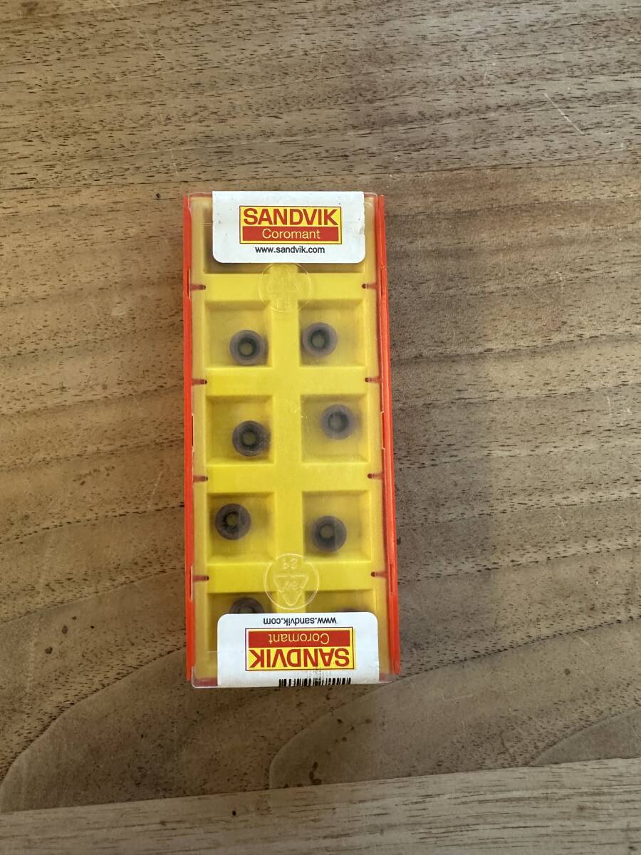 SANDVIK チップ R300-0724E-PM 1ケース 新品未使用拍卖