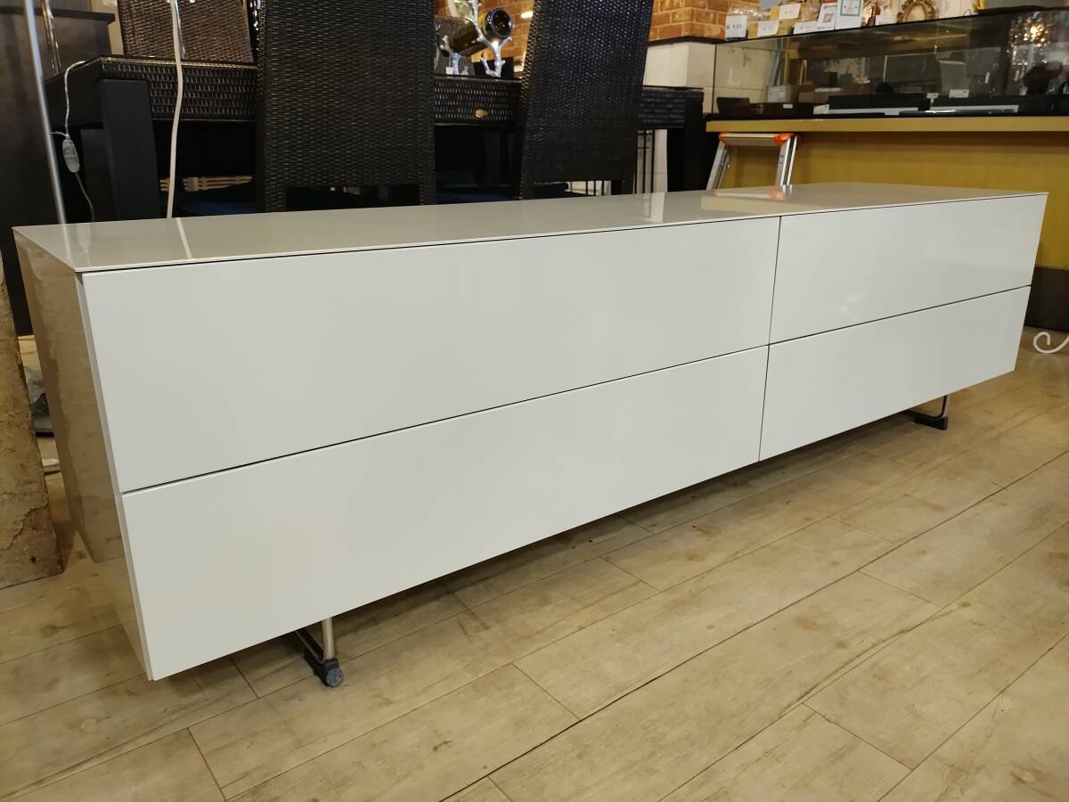 美品【愛知近郊・配送可】参考301,400円 カッシーナ・イクスシー LOTUS ロータス シアターボード テレビボード 幅170cm グロッシーホワイト拍卖