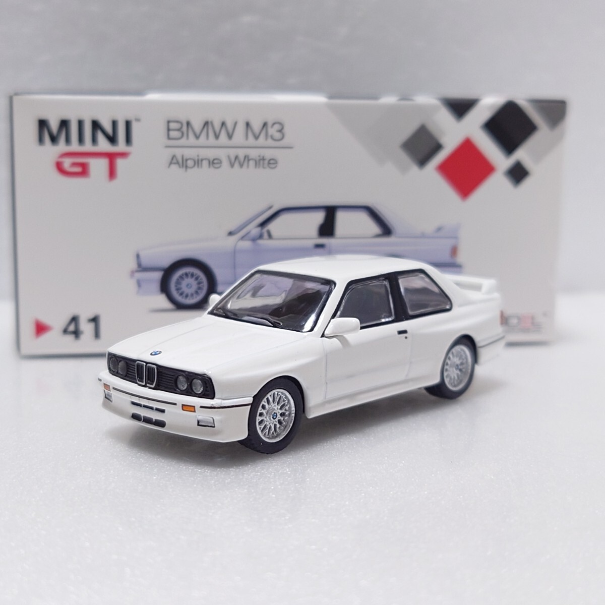 MINIGT 1/64 BMW M3 E30 アルピナホワイト TSM MINI GT MGT00041-TRU トイザらス ブリスター無し Alpina White拍卖