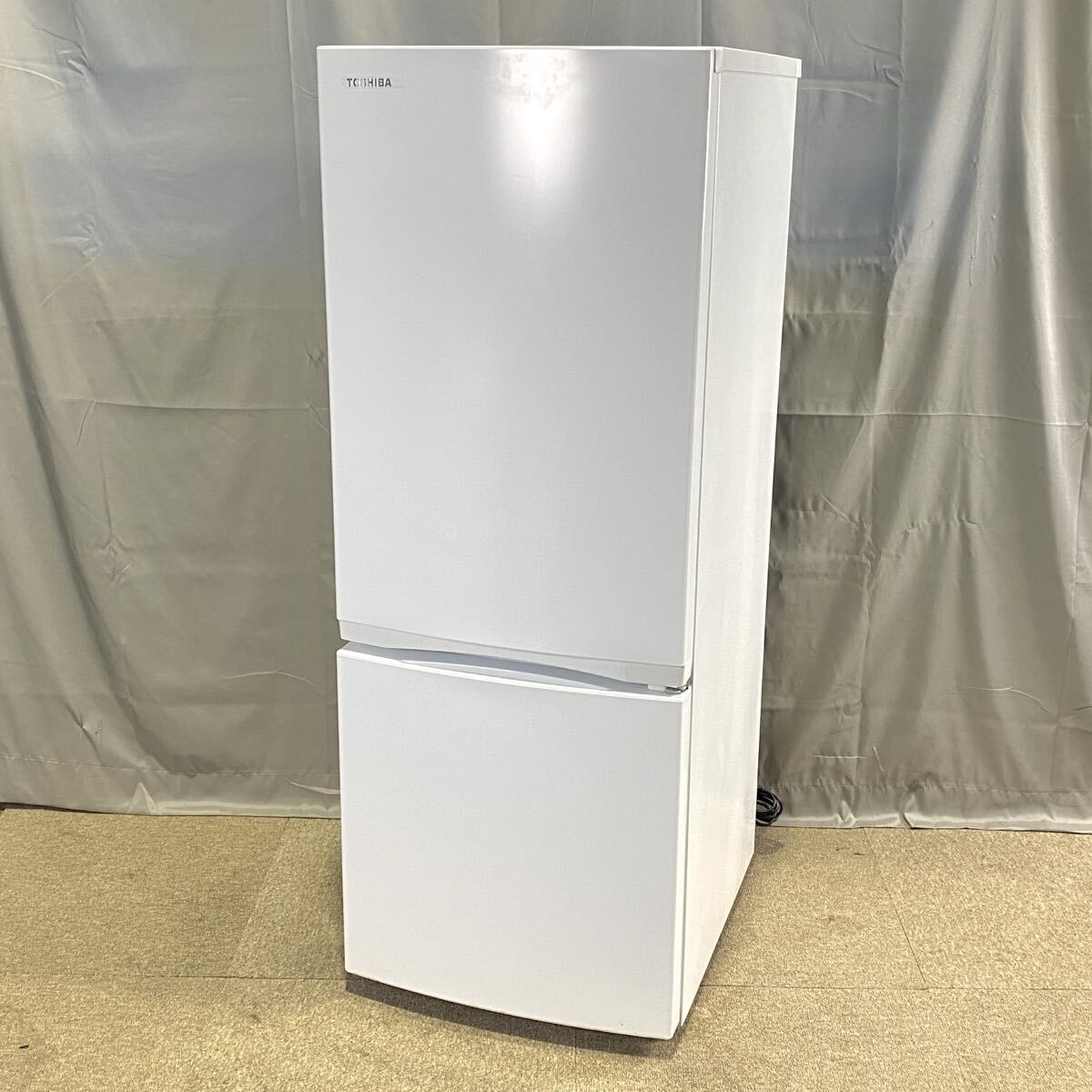 & 2023年製 まあまあ美品 TOSHIBA ノンフロン冷凍冷蔵庫 153L ベジータ GR-U15BS(W) ホワイト 2ドア 右開き 東芝 一人暮らし モノトク拍卖