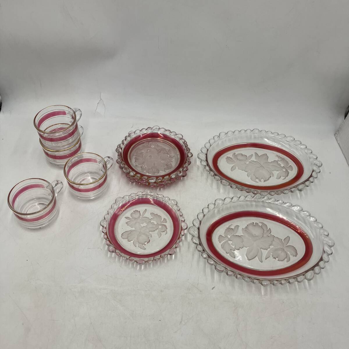 【現状品】だ円皿 2枚/丸皿 4枚/コップ 4客 食器 昭和レトロ ピンク クリア拍卖