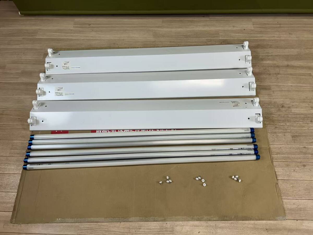 【中古】厨房 直管LEDランプ 直管型LED照明専用灯具 09-0080 キッチン照明 3個セット 動作品★神戸or大阪も直接引取限定拍卖