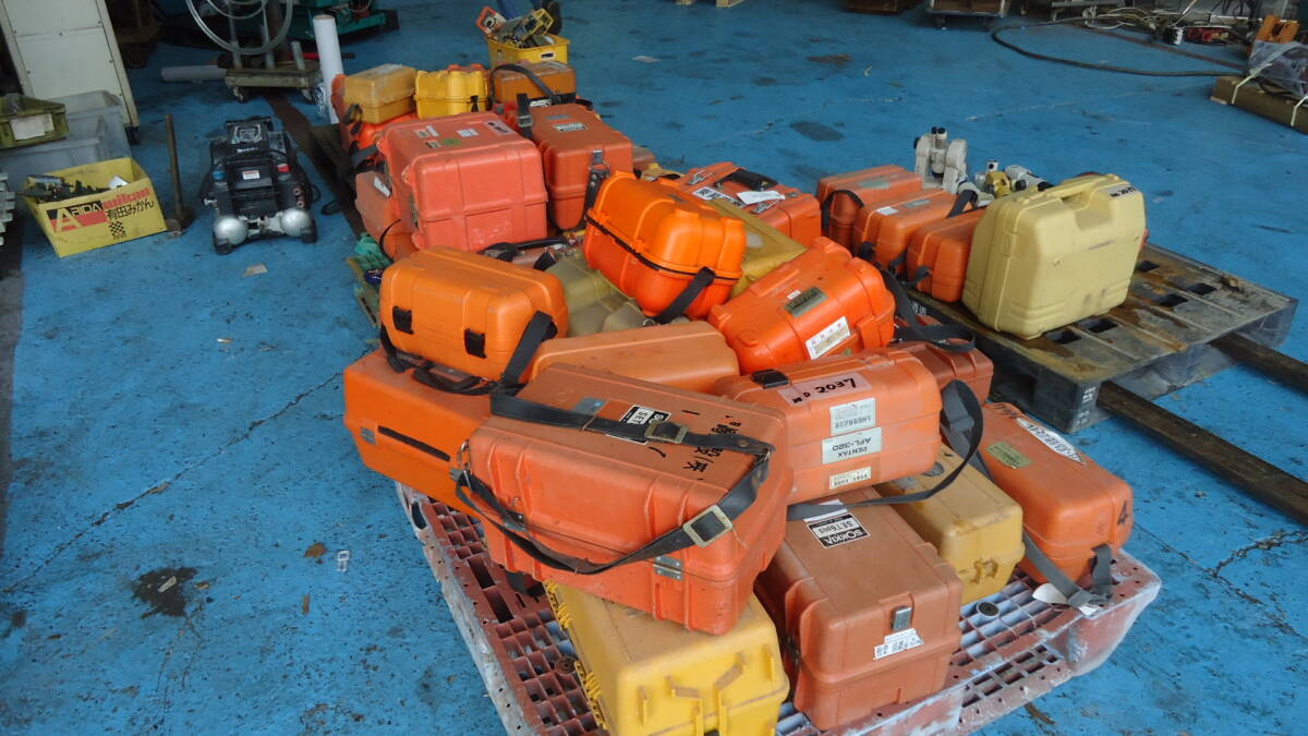 油谷 №2037 トランシット 校正 63台セット オートレベル 測量機器 トータルステーション ゼオドライト 測量 計測 レーザー測定 点検修理拍卖