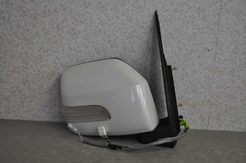 アトレーワゴン ハイルーフ 中期 (S331G) 右 ドアミラー 電格 5P+2P ウィンカー付 W24 白 87915-B2110-A2 s020656C拍卖