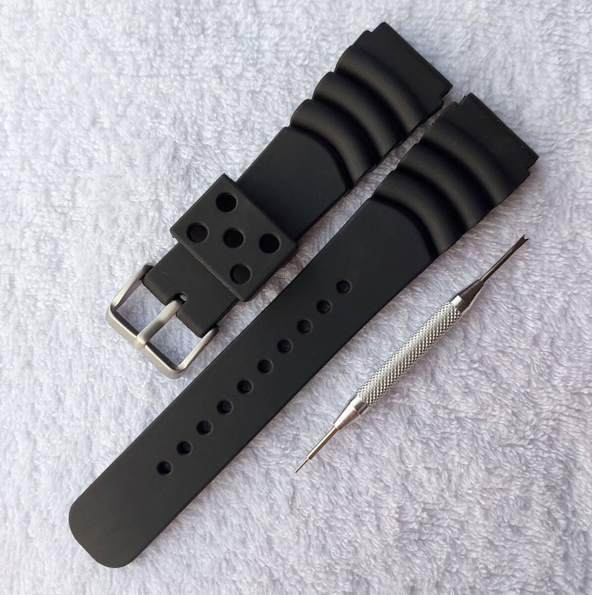 時計ベルト バンド ラバー ウレタン ラグ幅22mm メンズ 新品 未使用 工具付き 拍卖