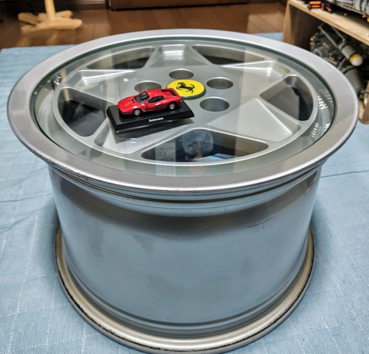 タイヤホイールを硝子テーブルにしませんか?受注生産ですので落札後製作します納期は約1週間程で発送します(検フェラーリランボルギーニ 拍卖