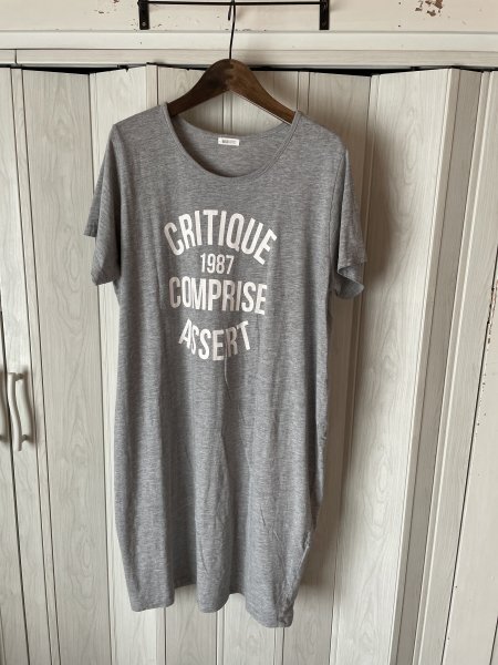 ◆WARM ATTIC ロゴ入り/グレーの半袖チュニックTシャツ◆08拍卖
