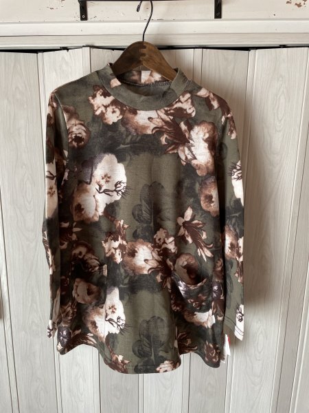 ◆wendy/花柄のハイネックチュニック/裏起毛/LL/新品◆p2拍卖