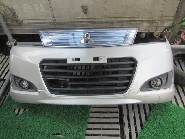 【個人宅配送不可】三菱 デリカD:5 MB15S H26年式 ■フロントバンパー【Z2S/シルバー】 中古 ★213533拍卖