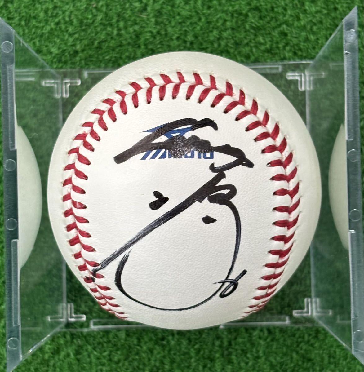 西武ライオンズ 源田壮亮選手のサイン入りボール(統一球) ケース付き拍卖