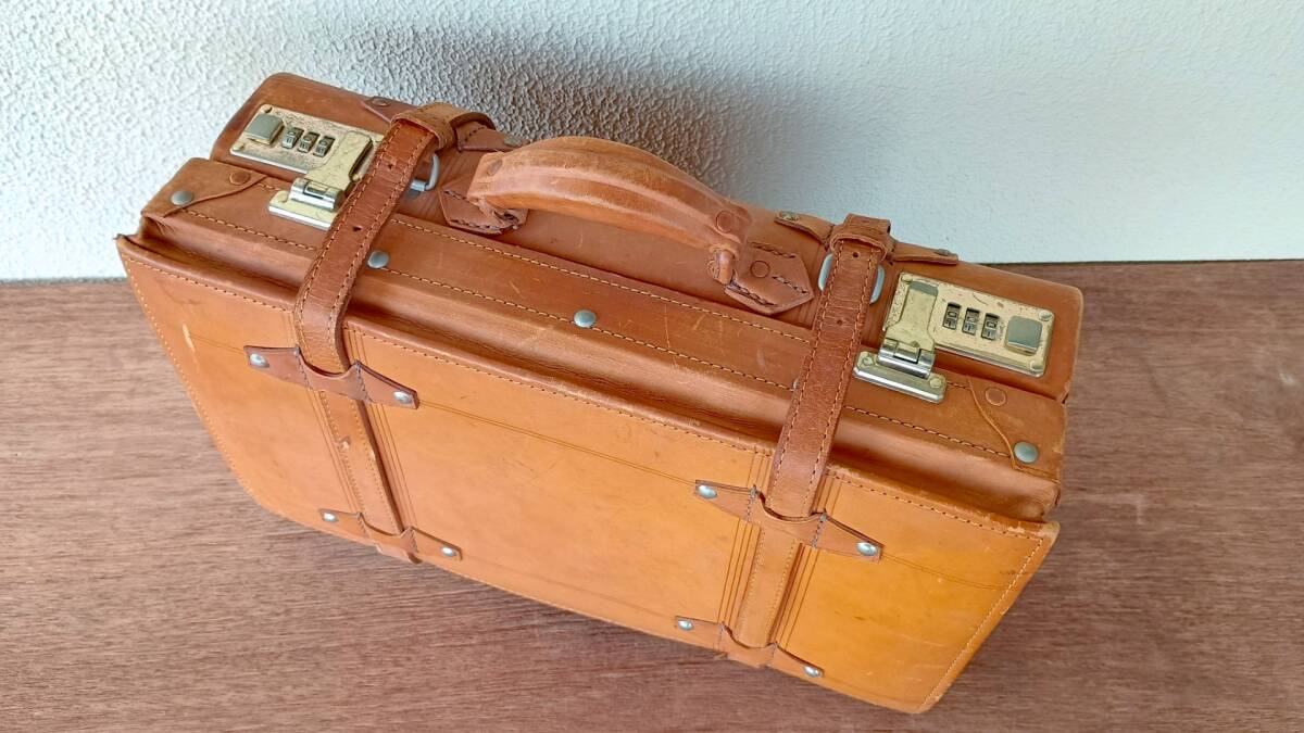 小~中型 革製 トランク USED 旅行鞄 ジャンク アンティーク調 ビンテージ レトロ シャビー インテリア ディスプレイ 装飾拍卖