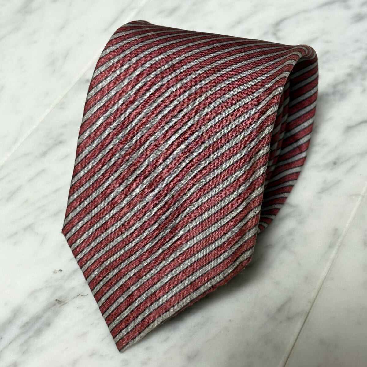 999円~ Yves Saint Laurent ネクタイ ストライプ レッド グレー (R8)拍卖