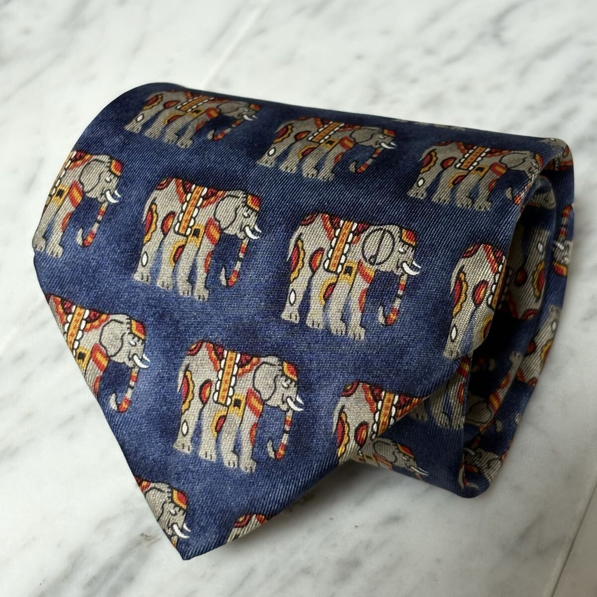 【美品】 999円~ dunhill ネクタイ ネイビー ゾウ柄 総柄 (B14)拍卖