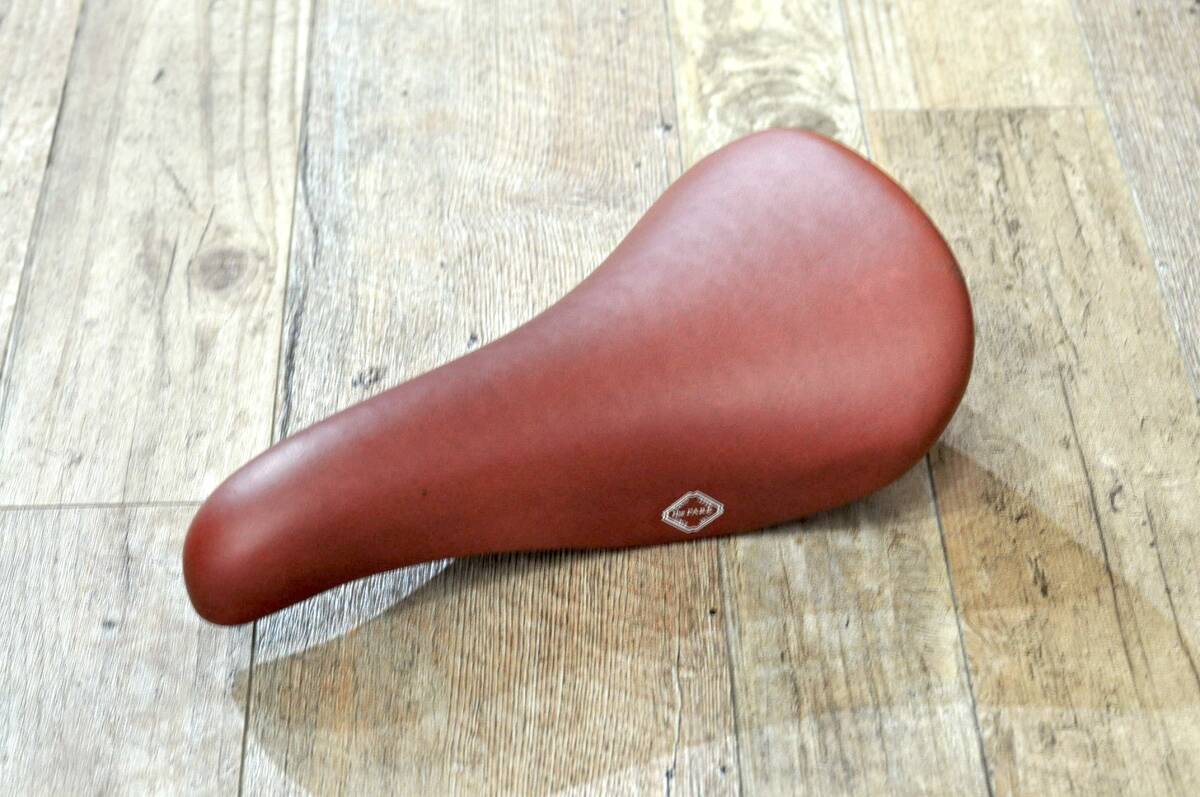 新品未使用/THE PARK/CLASSIC SADDLE/パーク/クラシックサドル/ブラウン/VELO製//ロードバイク/ピスト/グラベル/セライタリア/サンマルコ拍卖