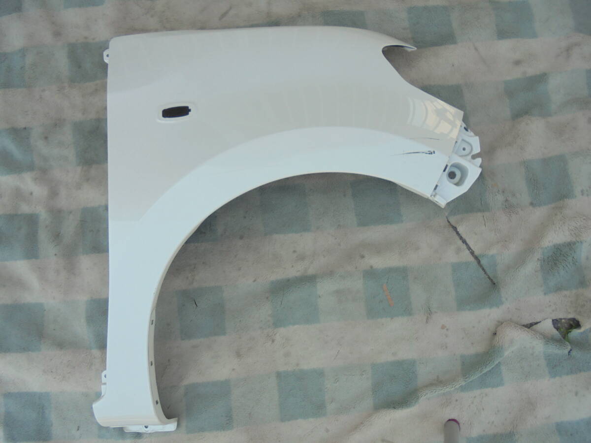 パッソ M700A.M710A 純正 右フェンダー 53811-B1240 ☆送料格安 ☆要確認  7414拍卖