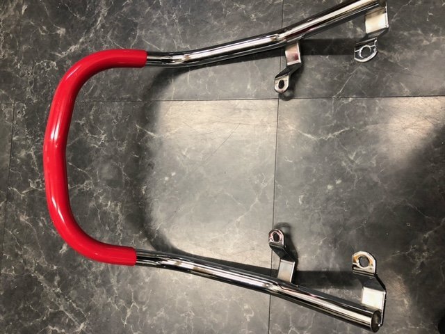 (PT123)新品 未使用 ゼファー400/Χ メッキ極太ZⅡタイプ 赤ゴム タンデムバー プリティ― 傷多拍卖