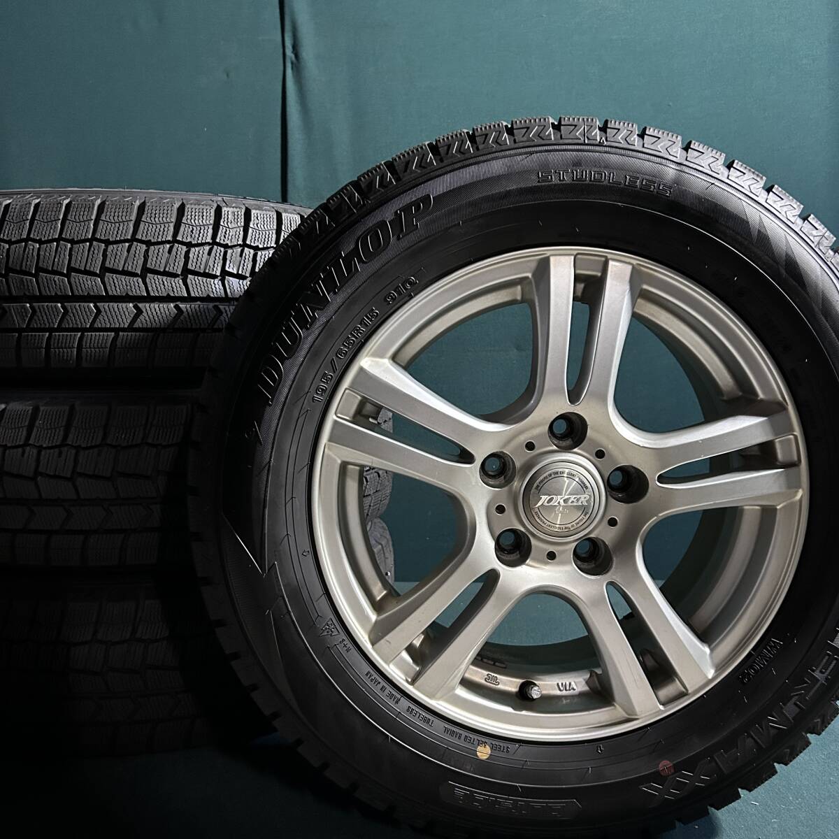 スーパーバリ山★ 2022年製★195/65R15 ダンロップ WM02 4本セット  スタッドレス セレナ ルミオン エスクァイア ノア ボクシー拍卖