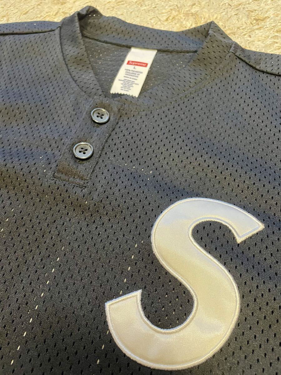 新品未使用 Supreme S Logo Baseball Henley Shirt Black シュプリーム ロゴ ベースボール ヘンリー シャツ ブラック 0 1 2 3 4 5 6 7 8 9拍卖