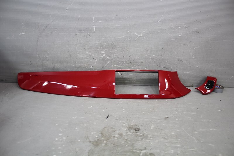 アルファロメオ ジュリエッタ 右H (94014) 純正 ナビ オーディオパネル スイッチパネル センターパネル 赤系 レッド系 Alfa Romeo p048042拍卖