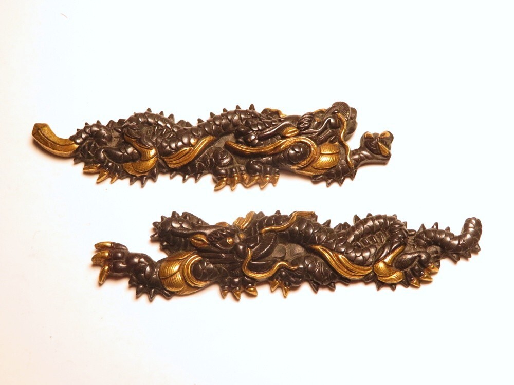 【11211】刀装具 江戸~明治 赤銅地 龍 目貫(初品・買取品)拍卖