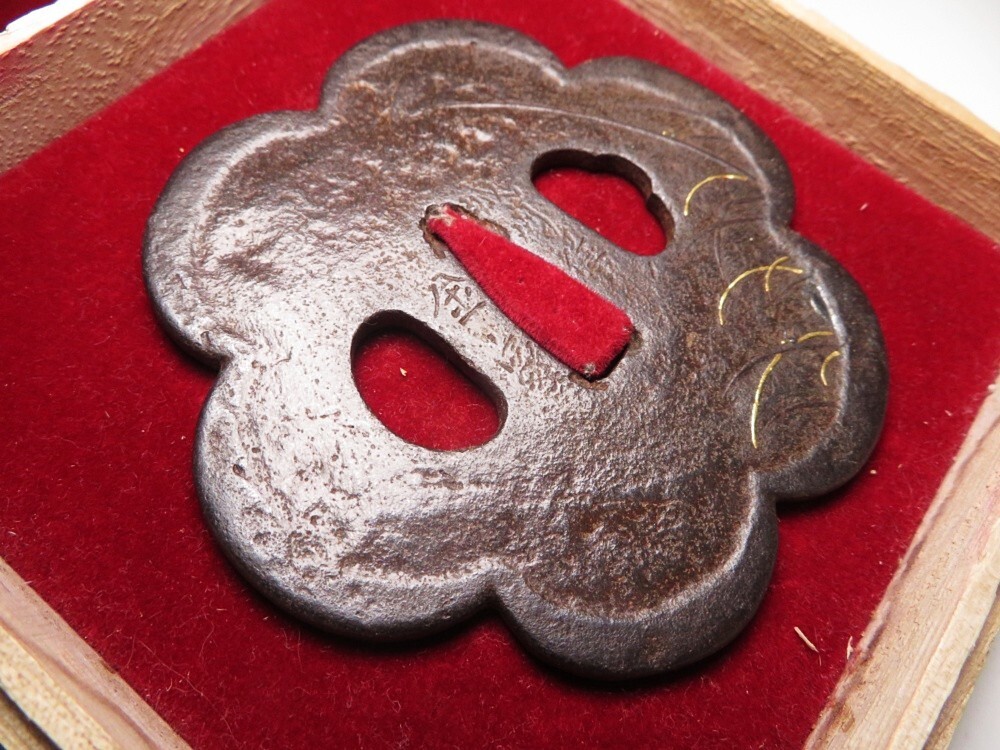 【11260】刀装具 江戸~明治 鉄地 在銘 ススキ 象嵌 鍔(初品・買取品)拍卖