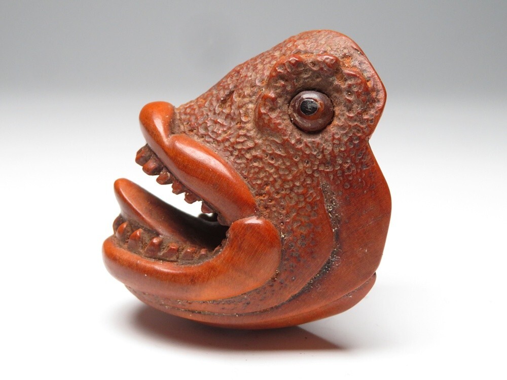 【11363】明治期 堤物 木製 雷魚 根付(初品・買取品)拍卖