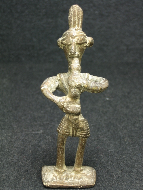 ◎●笛を吹く人  インド先住民の芸術  真鍮製    その他金属no.3-4拍卖