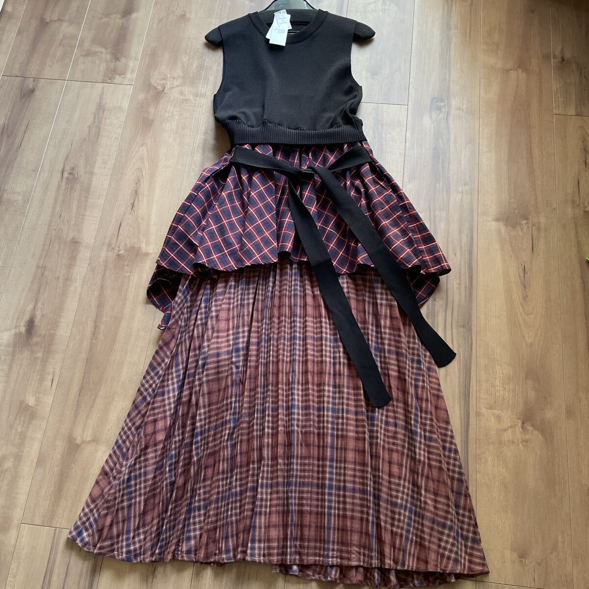 新品 グランターブル スコットクラブ ワンピース おまけ プリーツスカート拍卖