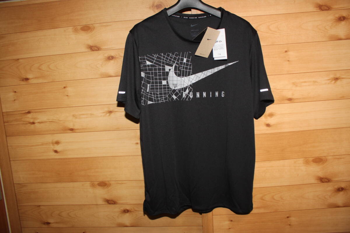 未使用 メンズM ナイキNIKE ランディビジョン ランニング半袖Tシャツ DQ6492 送料無料即決 リフレクター拍卖