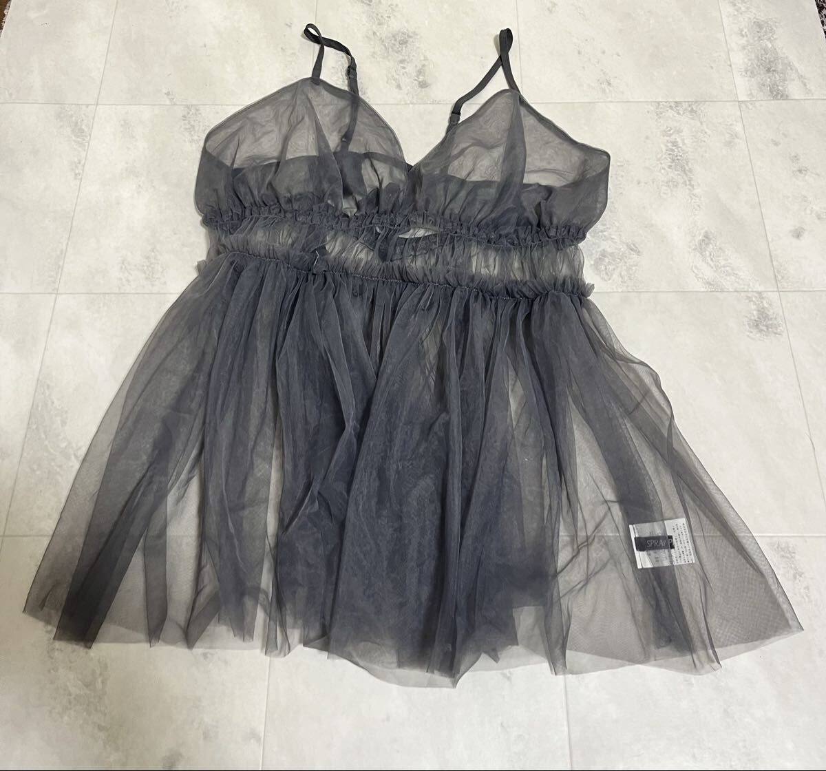 未使用 SPRAY PREMIUM フリーサイズ シフォンキャミソール グレー 灰 肩調節可能 重ね着拍卖