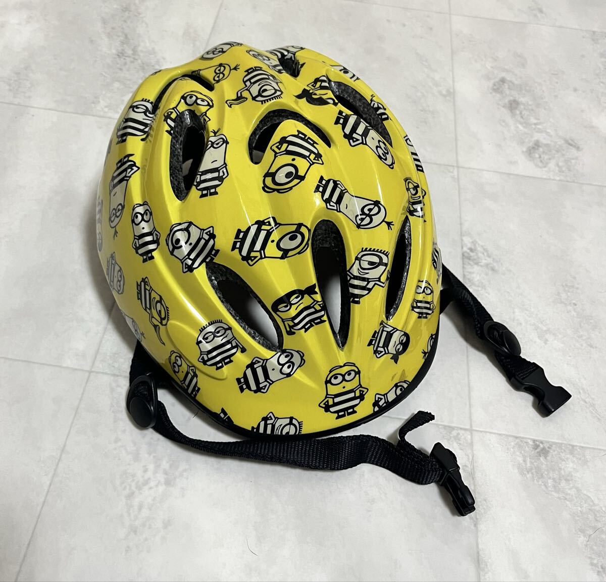 ミニオン ミニオンズ キッズ自転車ヘルメット 54-58㎝ トイザらス購入拍卖