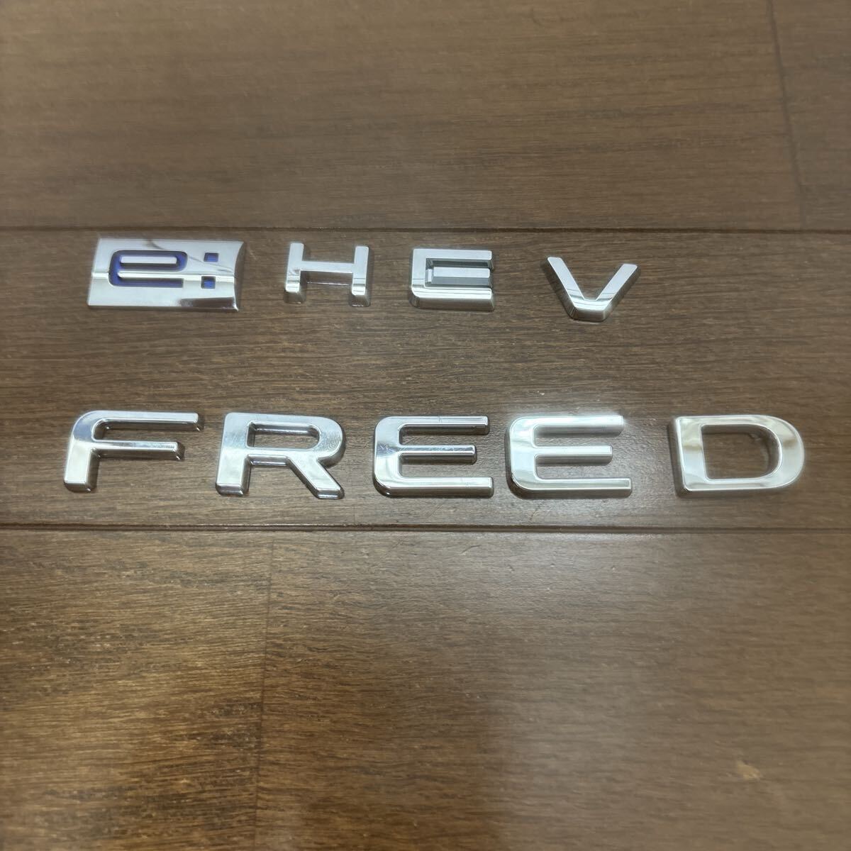 フリード GT 現行型純正 エンブレム 中古 美品 納車時外し GT1 GT2 GT3 GT4 GT5 GT6 GT7拍卖