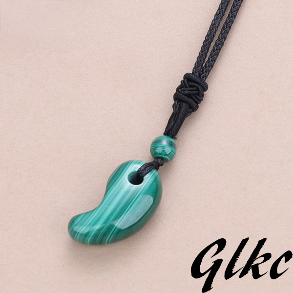 【男女問わず身に着けられるデザイン】 勾玉ネックレス マラカイト パワーストーン 天然石 お守り 長さ調節可能 ギフト プレゼント拍卖
