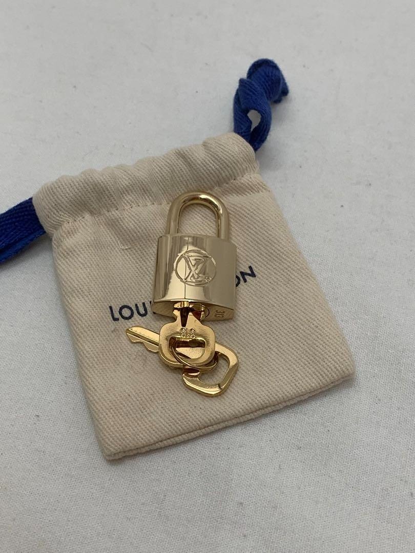 Louis Vuitton ゴールドチャーム 鍵付き拍卖