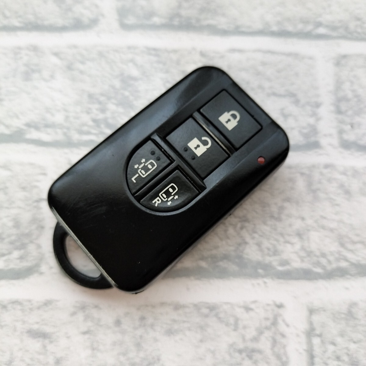 ☆送料無料/日産純正/4ボタン/エルグランド/E51など/キーレス/スマートキー☆A2506-4-12拍卖