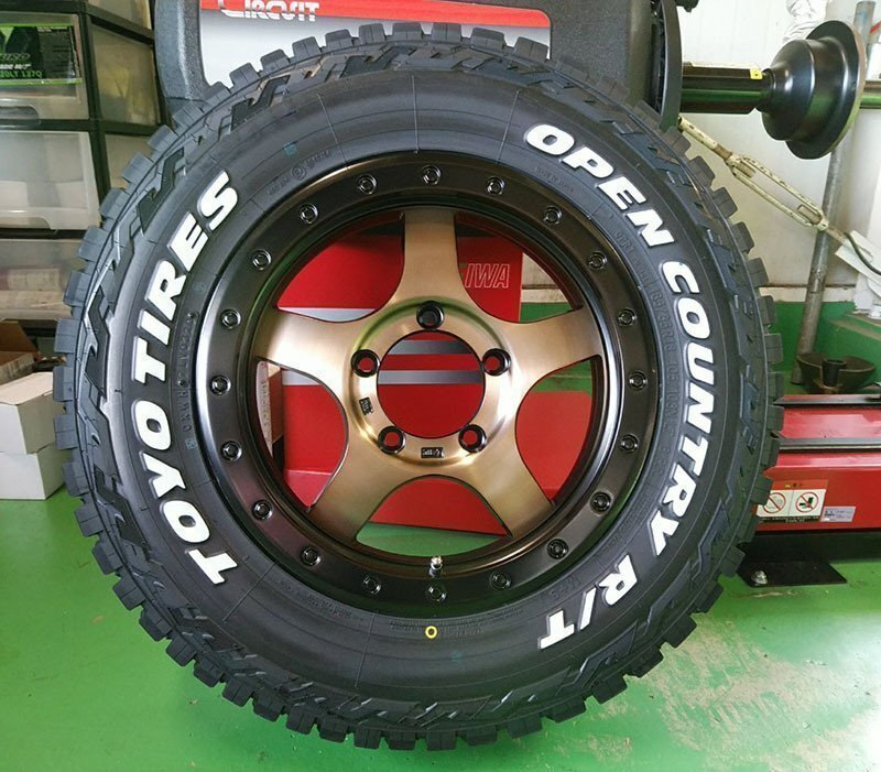 ジムニー JIMNY タイヤホイール 16インチ BDX05 TOYO オープンカントリーR/T 185/85R16 ホワイトレター拍卖