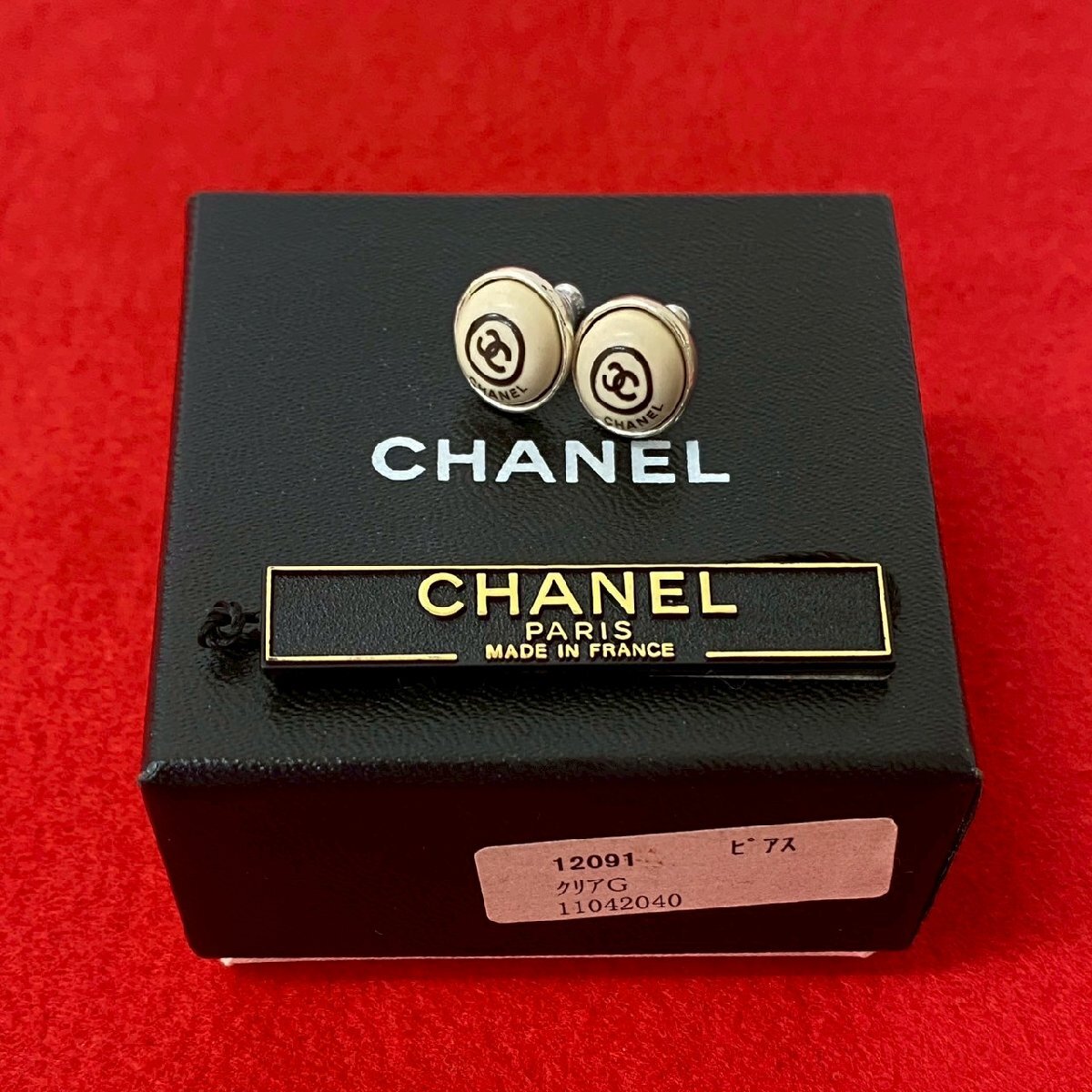 極 美品 箱付き コメあり 00T CHANEL シャネル ヴィンテージ ココマーク モチーフ メッキ ピアス アクセサリー シルバー ホワイト 28009拍卖