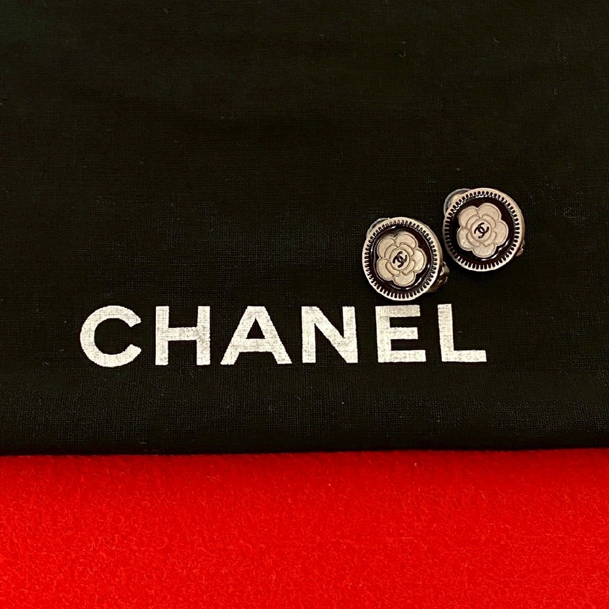 極 美品 コメあり 06P CHANEL シャネル カメリア ココマーク メッキ イヤリング イヤーカフ アクセサリー 小物 シルバー 66974拍卖
