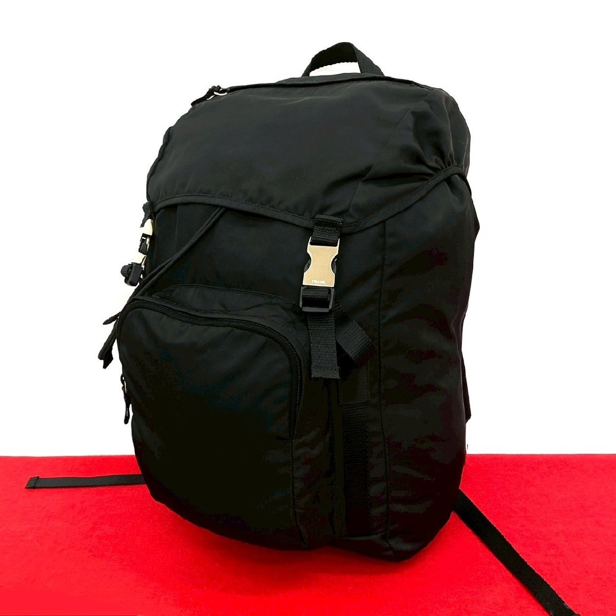 極 美品 PRADA プラダ 三角ロゴ モチーフ シルバー金具 ナイロン 巾着 リュックサック デイパック バックパック ブラック 黒 31893拍卖