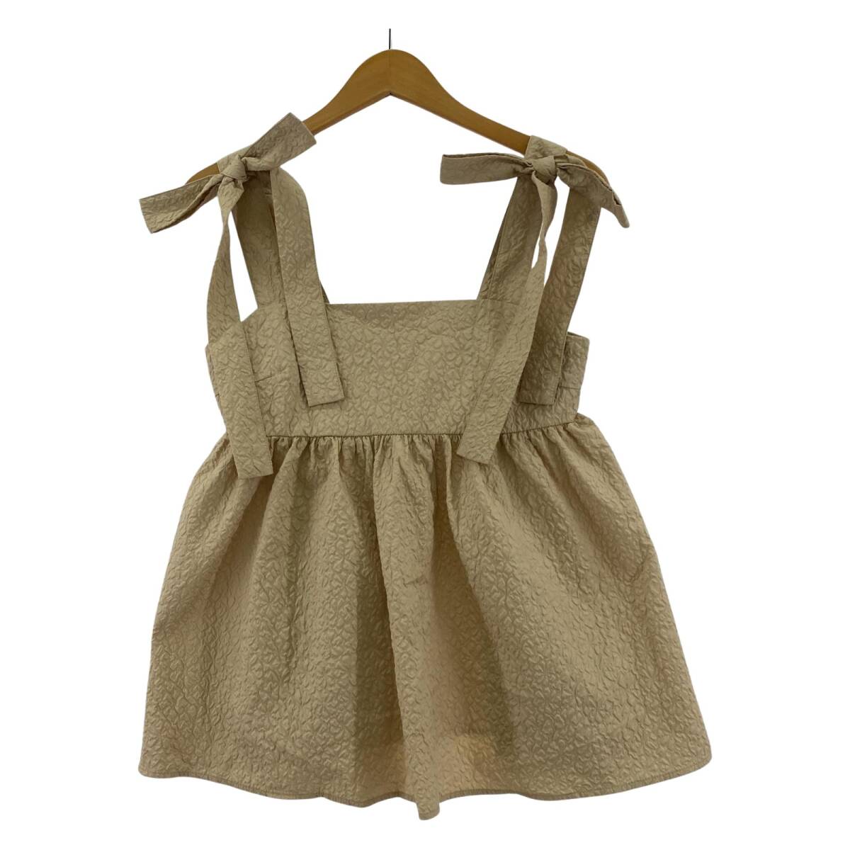 titivateティティベイト タグ付きフレアリボン ベスト sizeS/アイボリー拍卖