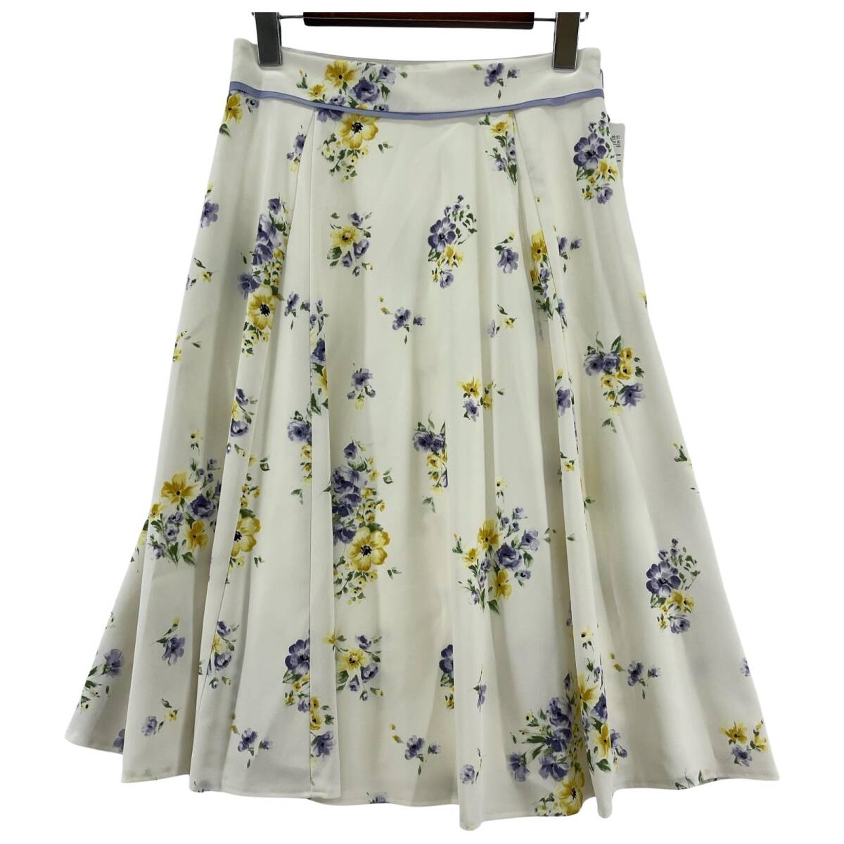 美品 MISCH MASCH ミッシュマッシュ タグ付き 総柄 スカート sizeM/ホワイト系 ゆうパケットOK拍卖