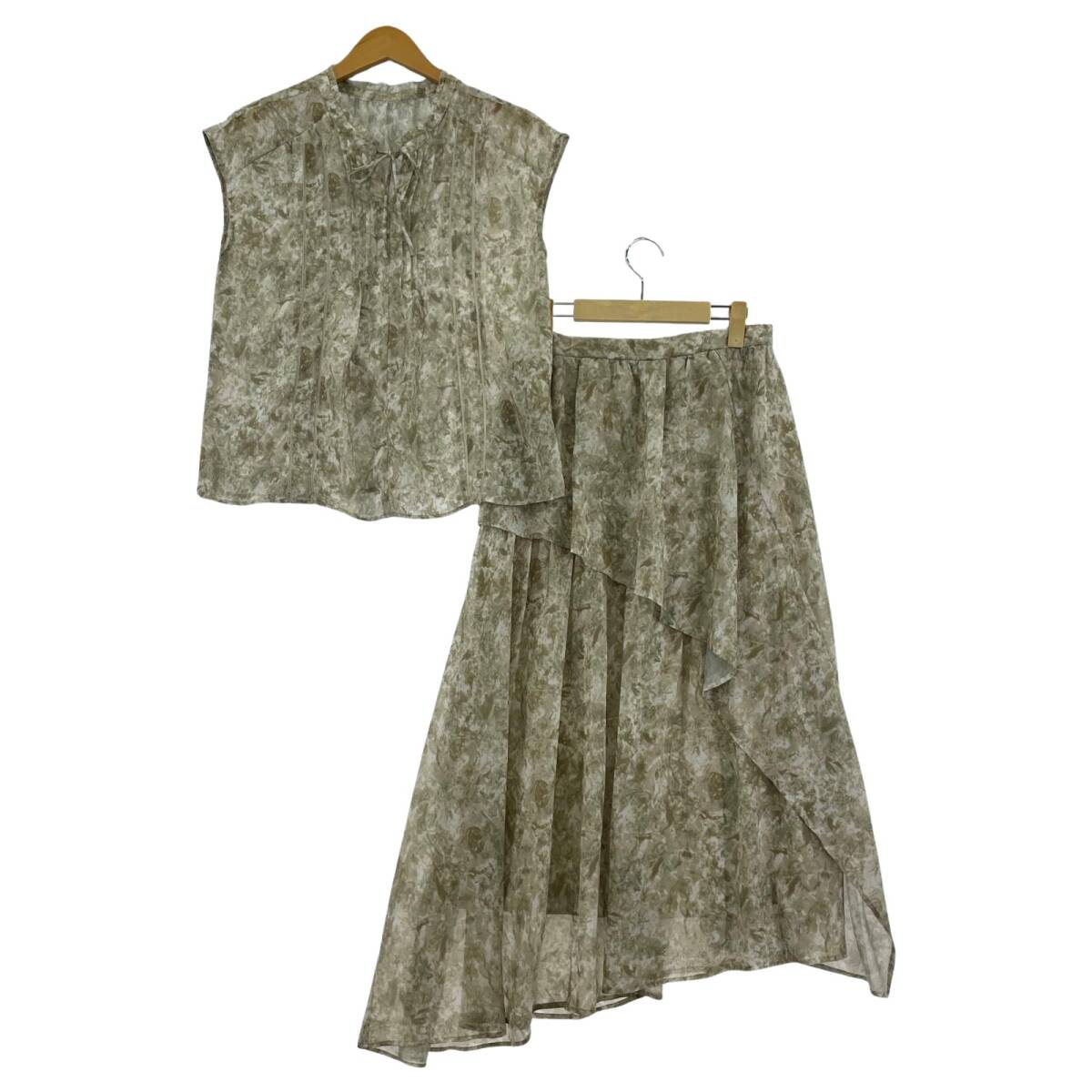 Stola. ストラ 総柄 ピンタック ブラウス フレアスカート セットアップ (スカート) size上38下40/ペールカーキ系拍卖