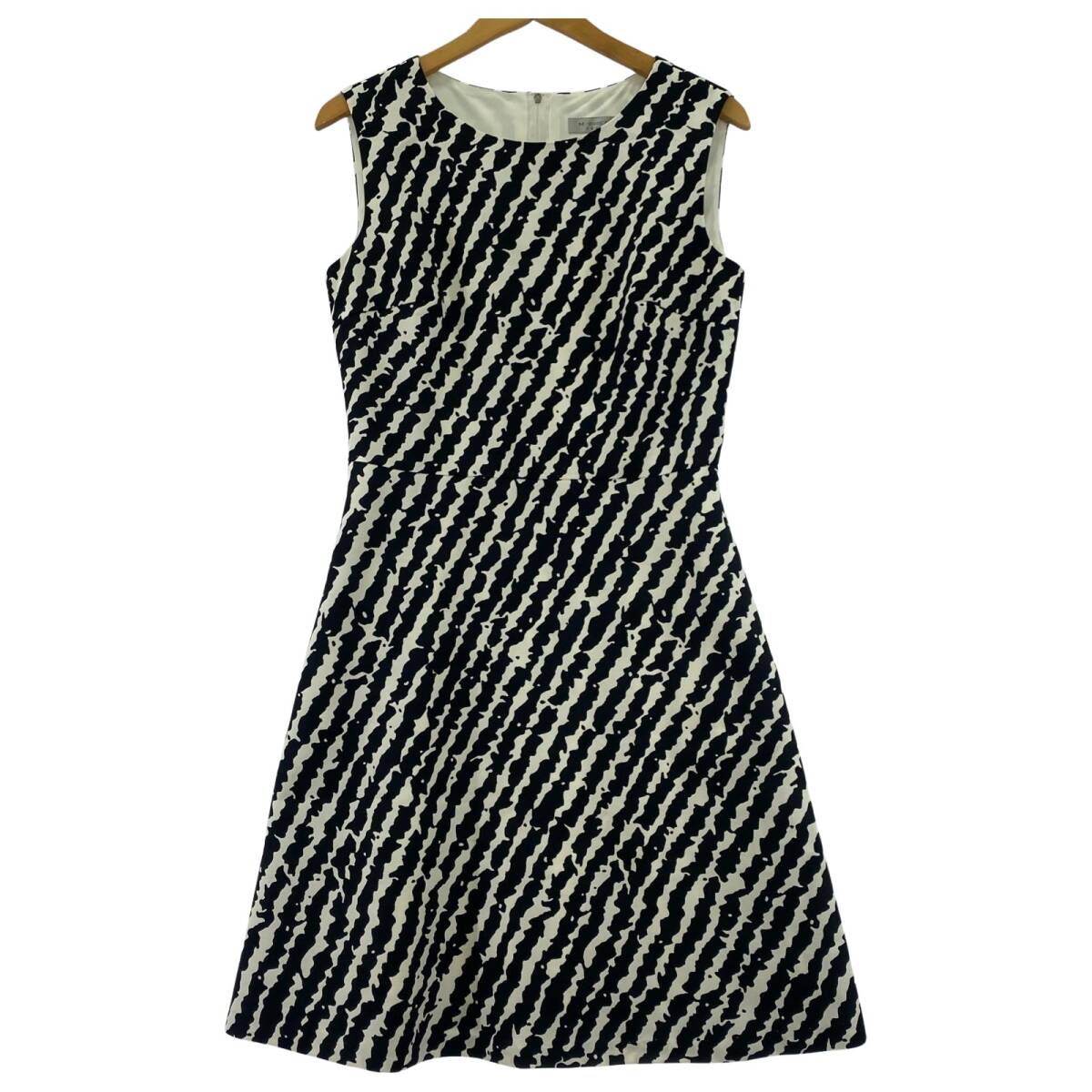 M-PremierCOUTURE エムプルミエクチュール 総柄 Aライン ワンピース size38/ブラック×オフホワイト拍卖