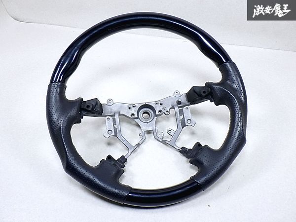 社外品 200系 ハイエース ウッドコンビ レザー ステアリング ハンドル ガングリップ 黒木目調 45103-06110 即納 棚M-3-1拍卖