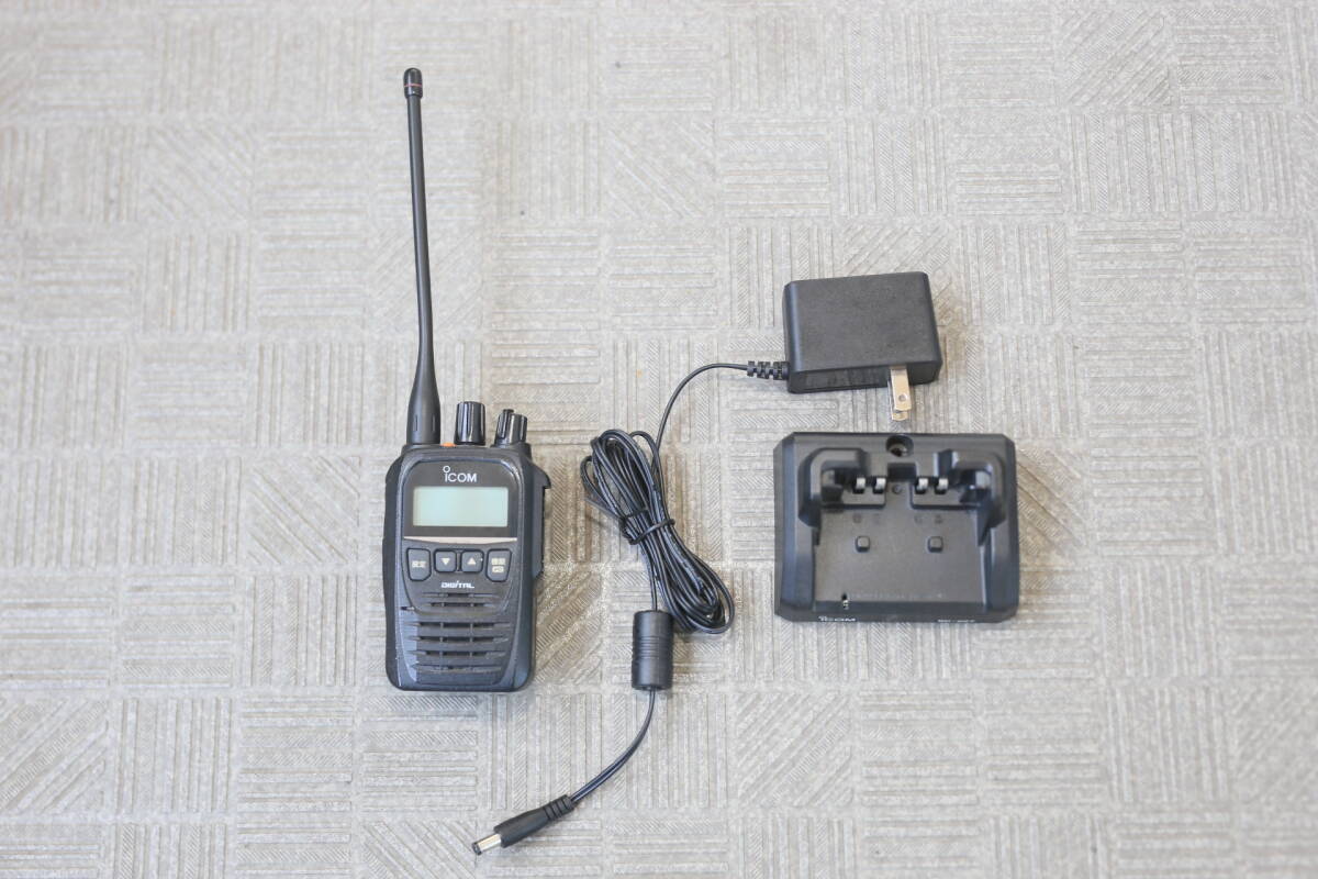 【動作OK】ICOM アイコム デジタル簡易無線 IC-DU75 免許局 一式セット ロングアンテナ スキャン機能付き 業務無線 無線機拍卖