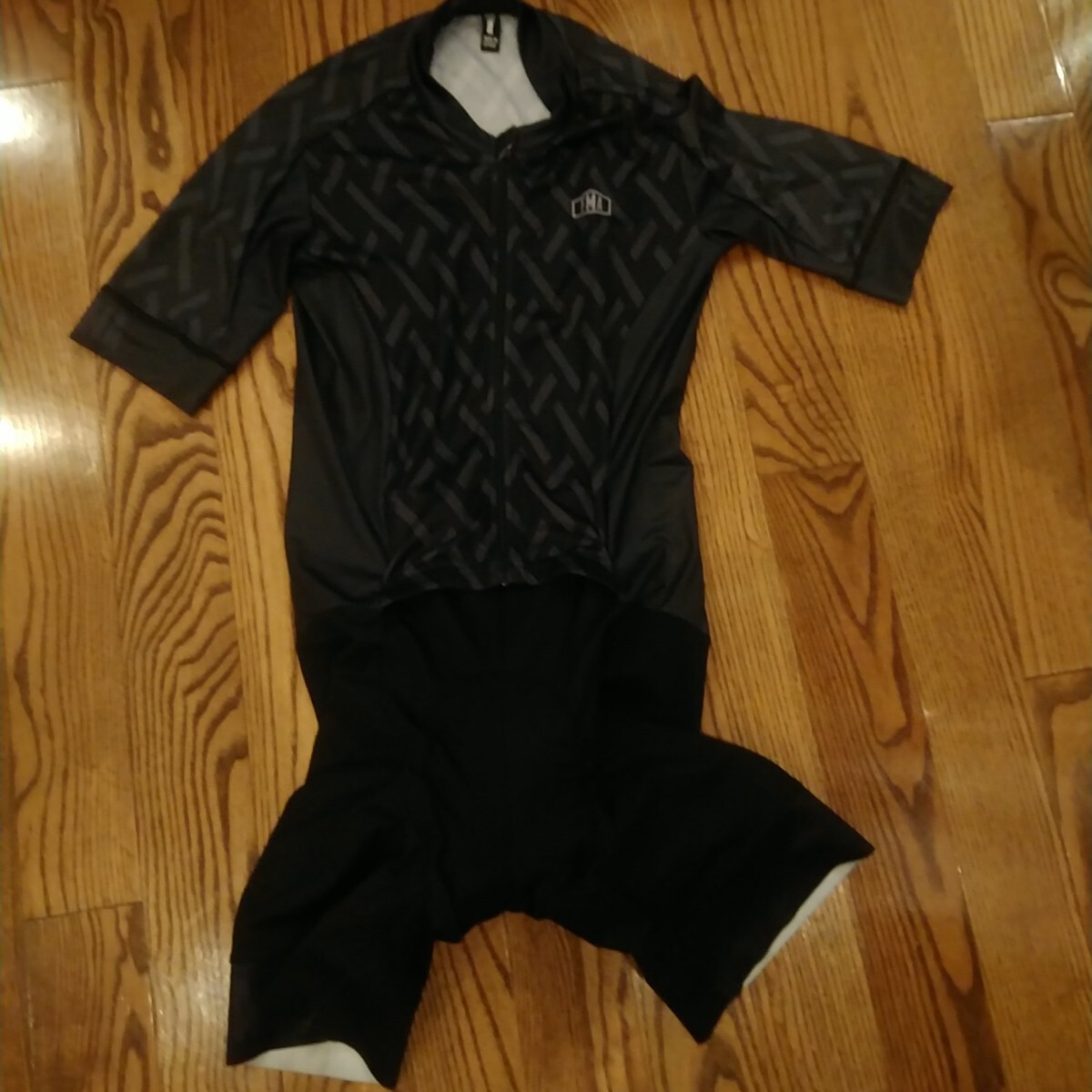 超美品 FMA SUNVOLT Lサイズ セパレートワンピース エアロスーツ サンボルト サイクルジャージ拍卖