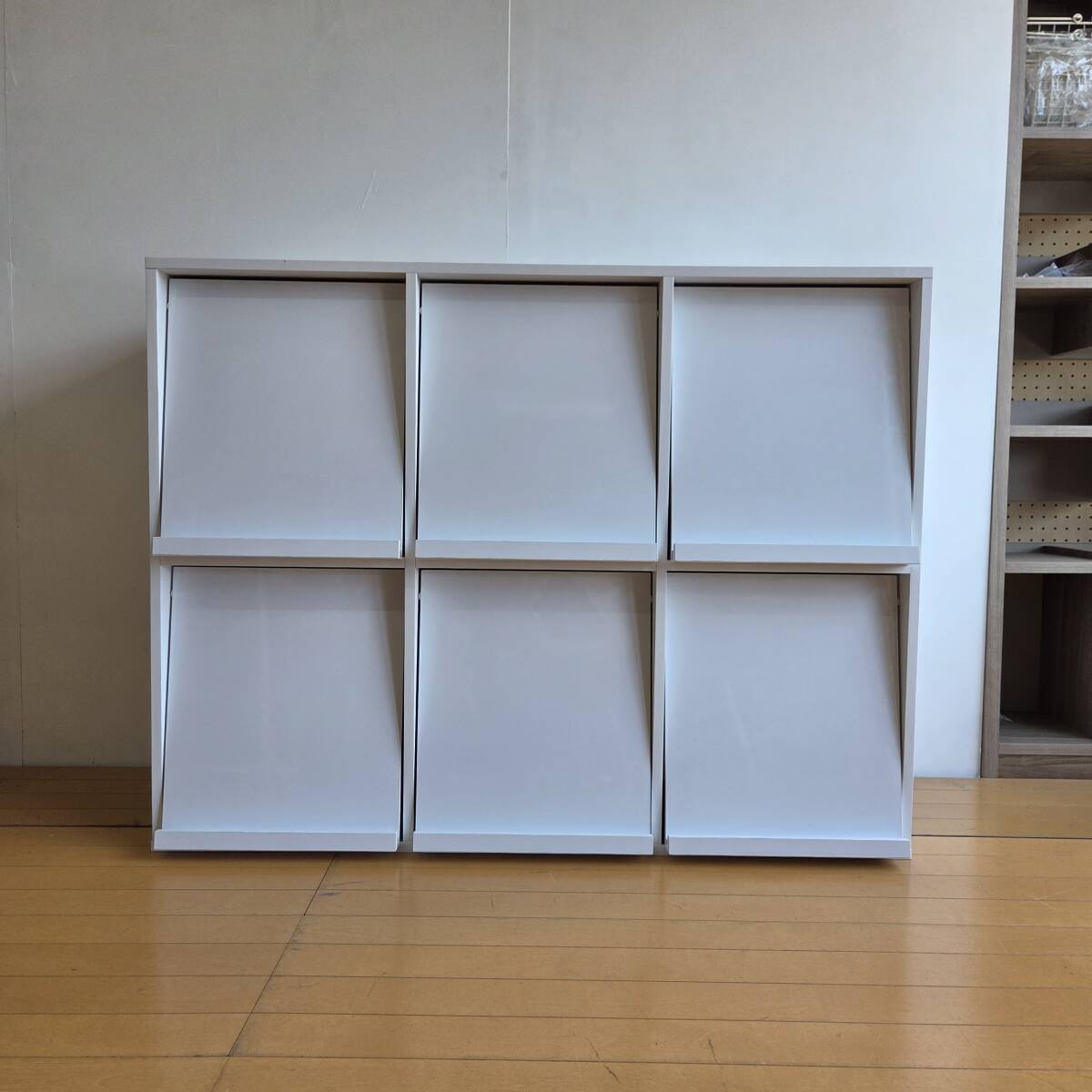 未使用訳あり 両面ディスプレイ レコードラック6DOORタイプ レコード収納 ディスプレイラック 収納棚 収納ラック 扉 レコードプレーヤー台拍卖