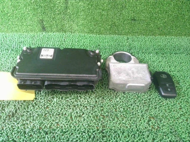 ヤリス 6AA-MXPH10 エンジンコンピューター 202 283700-0420 89661-K0072拍卖