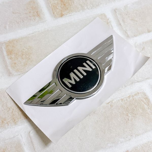 s106【MINI COOPER】ミニクーパー リアエンブレム R50/R52/R53/R56/R57/F55/F56/F57 全車種(R55,R58-R61除く) 51147026186拍卖