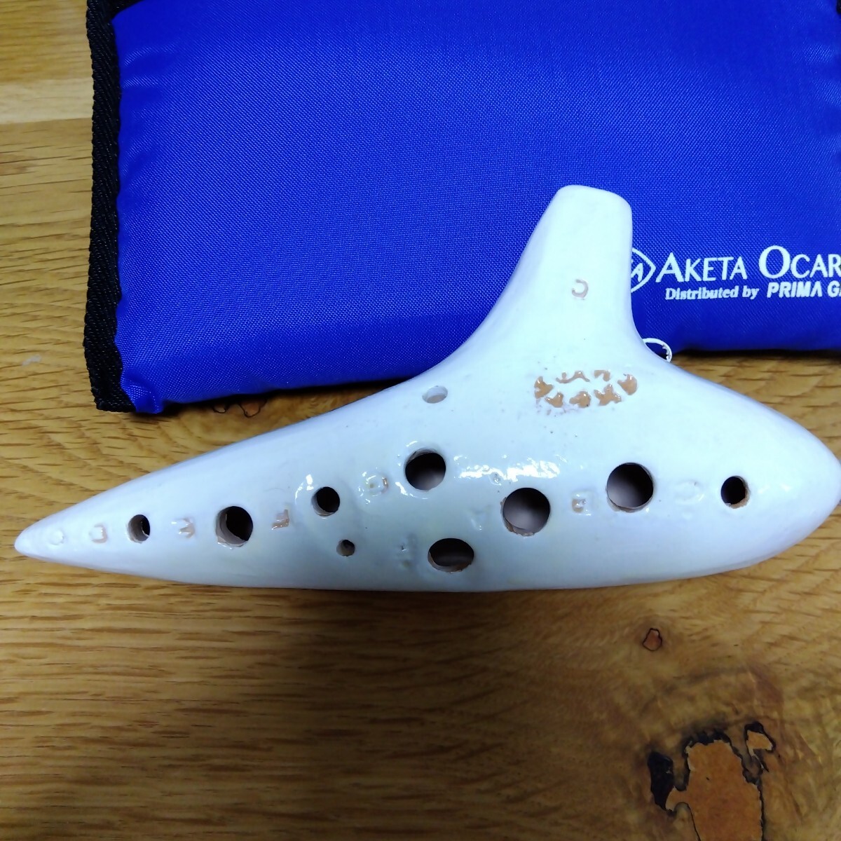 アケタ オカリナ T-5C アルトC 5C Rシリーズ オカリーナ AKETA 笛 管楽器 R管 白 ホワイト クリーム色 専用ソフトケース付き拍卖